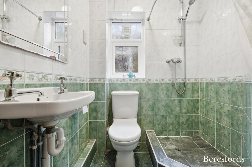 Gf Shower Room