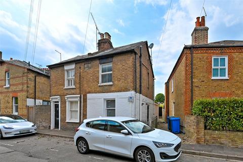 2 bedroom semi-detached house to rent, Helena Road, Windsor, Berkshire, SL4