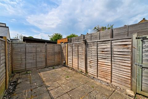 2 bedroom semi-detached house to rent, Helena Road, Windsor, Berkshire, SL4
