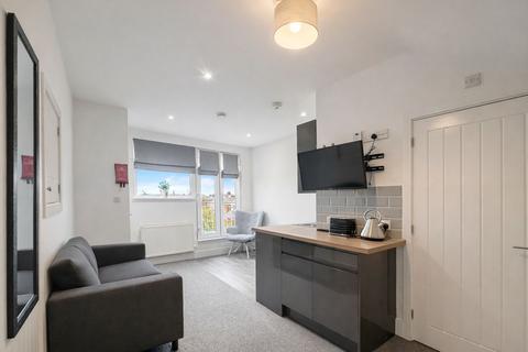undefined, Kent Road, Swindon SN1