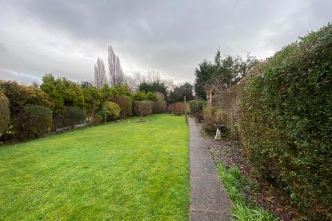 4 bedroom semi-detached house for sale, Manor Way, Crewe