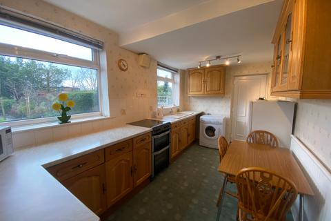 4 bedroom semi-detached house for sale, Manor Way, Crewe