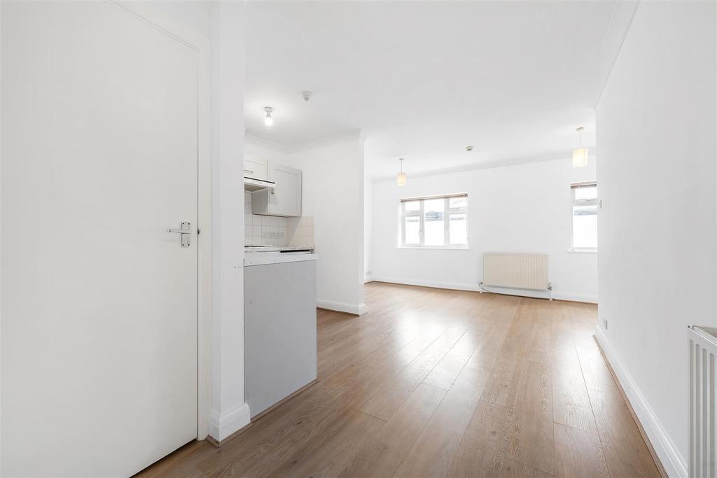 Maple Court-1.JPG