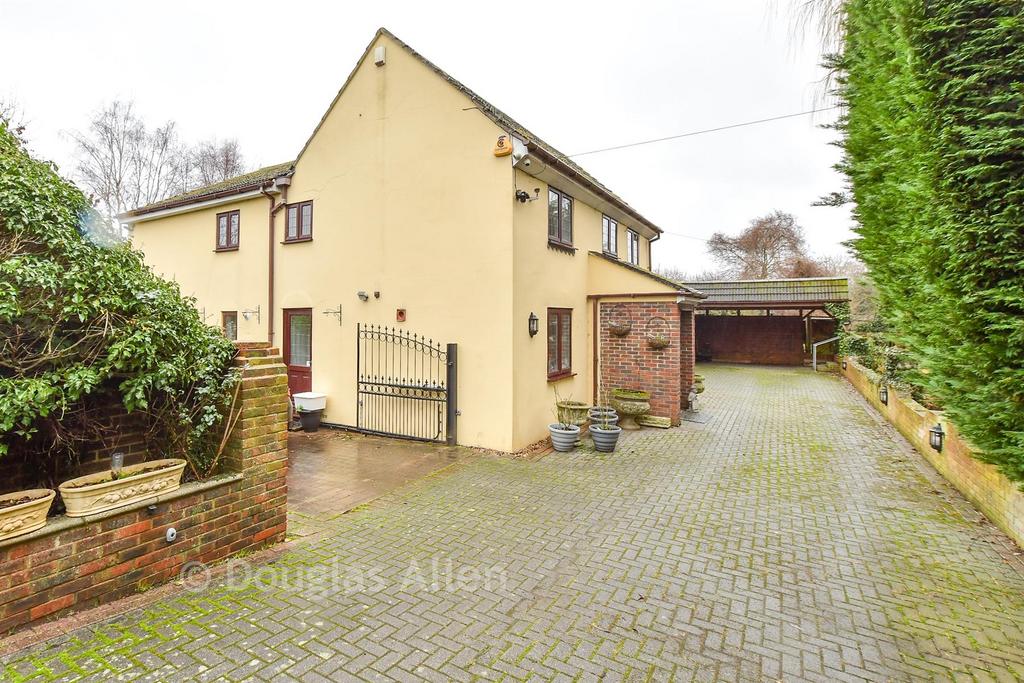 Driveway/Parking
