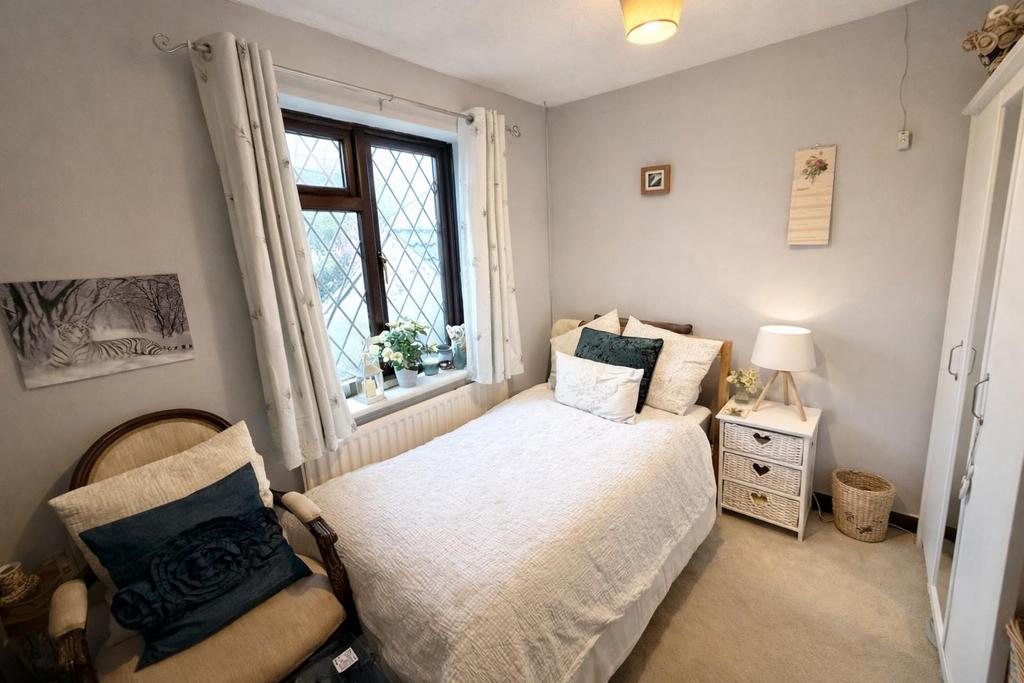 Bedroom 2.jpg