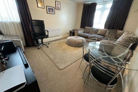 3 bedroom flat for sale, Exeter Road, Dagenham RM10