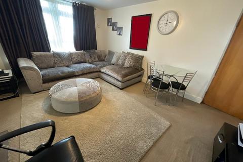 3 bedroom flat for sale, Exeter Road, Dagenham RM10
