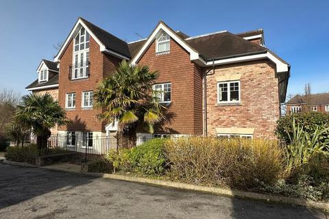 Spire Place, Warlingham, CR6 9LW