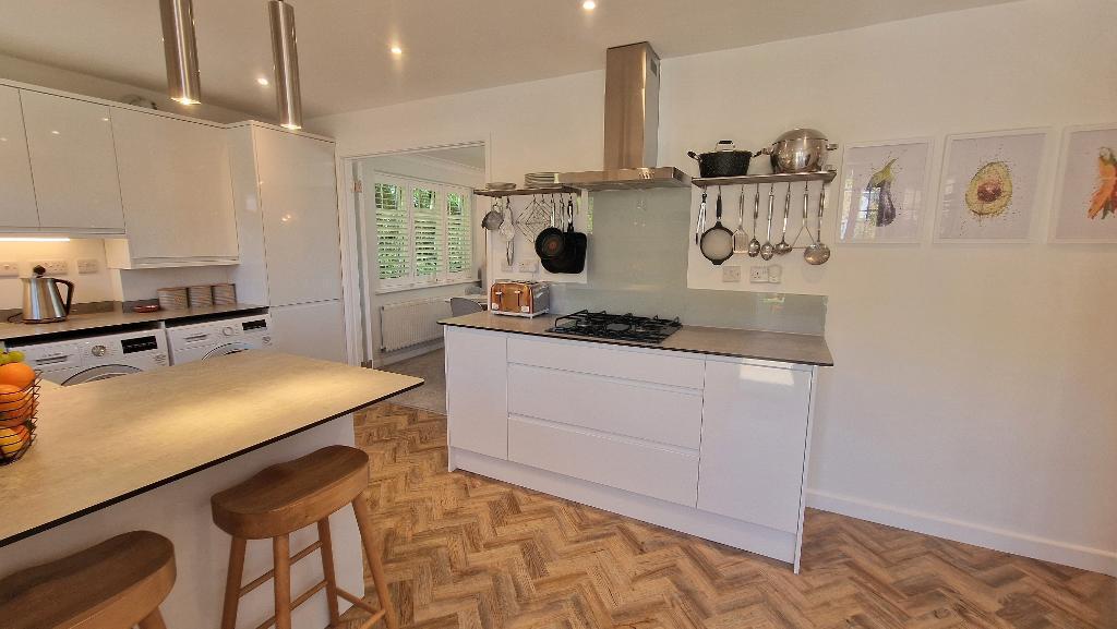 Kitchen / Breakfast Room
