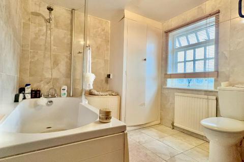 2 bedroom cottage for sale, Hexton Road, Barton-le-Clay, Bedfordshire, MK45 4JZ
