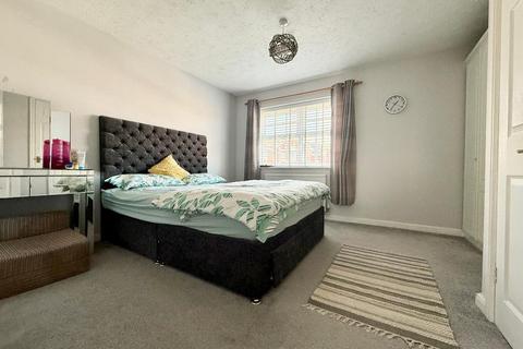 undefined, Hayton Close, Barton Hills, Luton, Bedfordshire, LU3 4HD