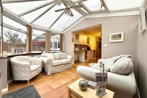 undefined, Derwent Avenue, Warden Hills, Luton, Bedfordshire, LU3 2DX