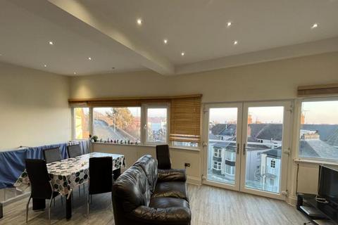undefined, 19 Cliff Road