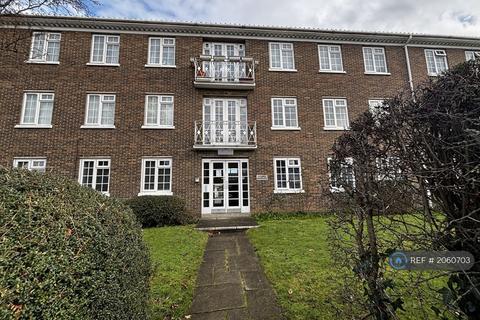 3 bedroom flat to rent, Beverley Hyrst, Croydon, CR0