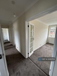 3 bedroom flat to rent, Beverley Hyrst, Croydon, CR0