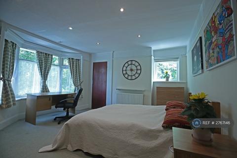 5 bedroom semi-detached house to rent, Burgess Road, Southampton, SO16