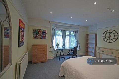 5 bedroom semi-detached house to rent, Burgess Road, Southampton, SO16