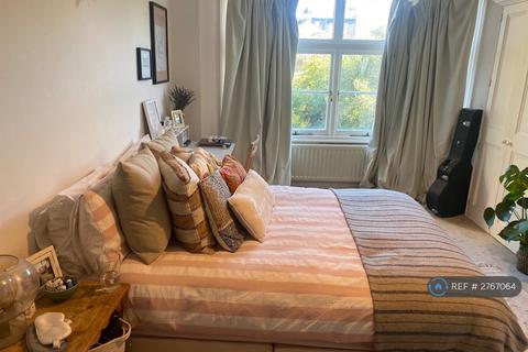 4 bedroom maisonette to rent, Caldervale Road, London, SW4