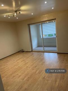 3 bedroom terraced house to rent, Heath Lawn, Flackwell Heath, High Wycombe, HP10