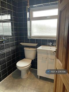 3 bedroom terraced house to rent, Heath Lawn, Flackwell Heath, High Wycombe, HP10