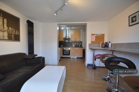 1 bedroom in a house share to rent, Camlan Road, Bromley, BR1