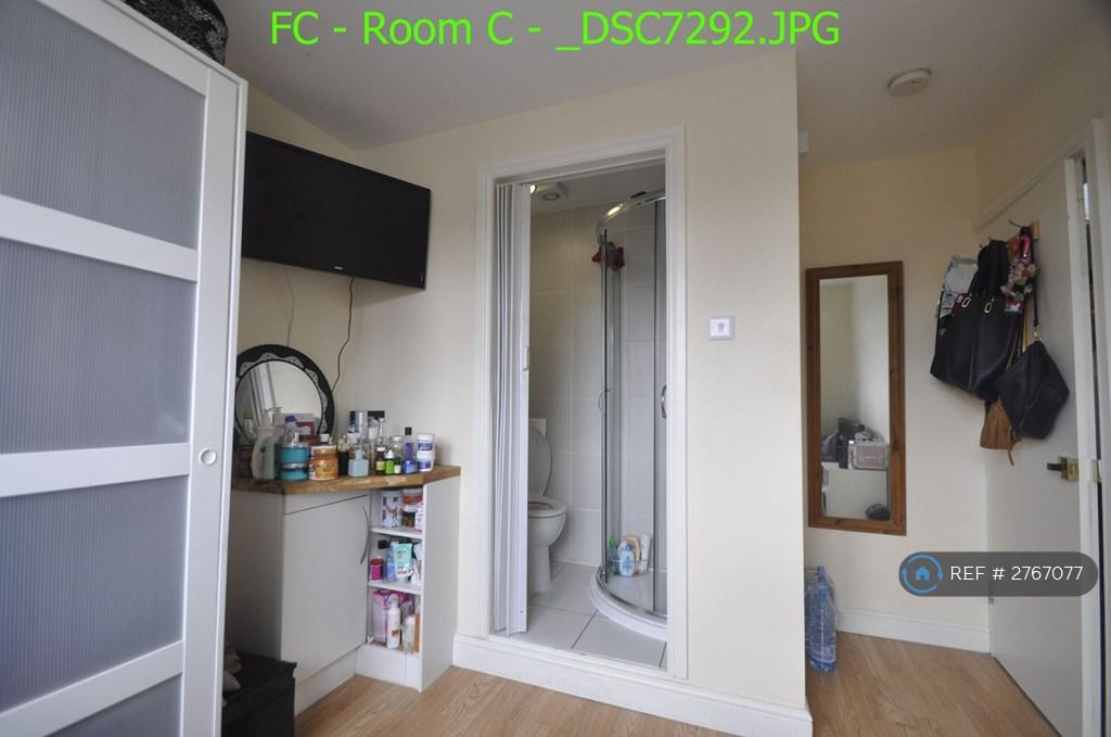 Double Bedroom With Ensuite