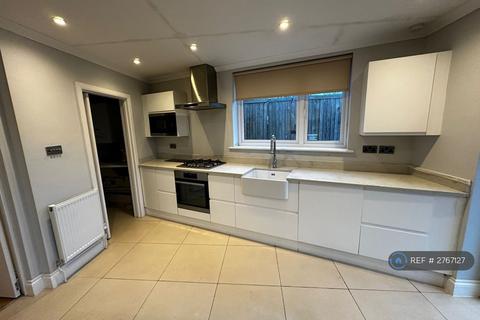 4 bedroom semi-detached house to rent, Oakhampton Road, London, NW7