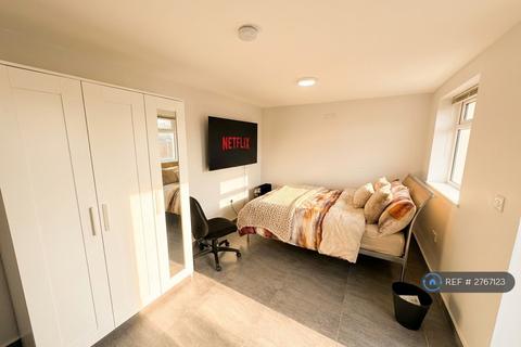 undefined, Eskdale Avenue, Northolt, UB5