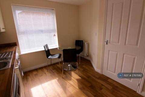 3 bedroom terraced house to rent, Cherry Tree Drive, Coventry, CV4