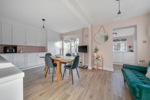 undefined, Hawthorn Close, Bedfordshire LU6