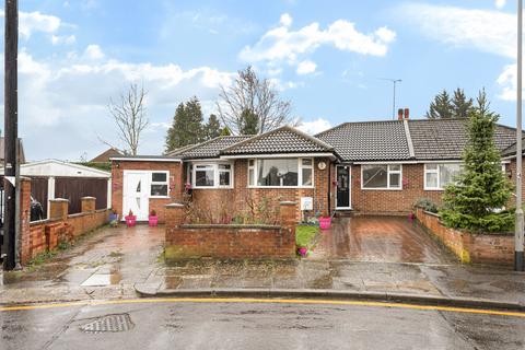 5 bedroom bungalow for sale, Matlock Crescent, Bedfordshire LU4
