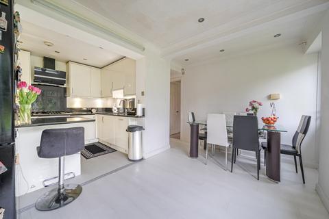 5 bedroom bungalow for sale, Matlock Crescent, Bedfordshire LU4