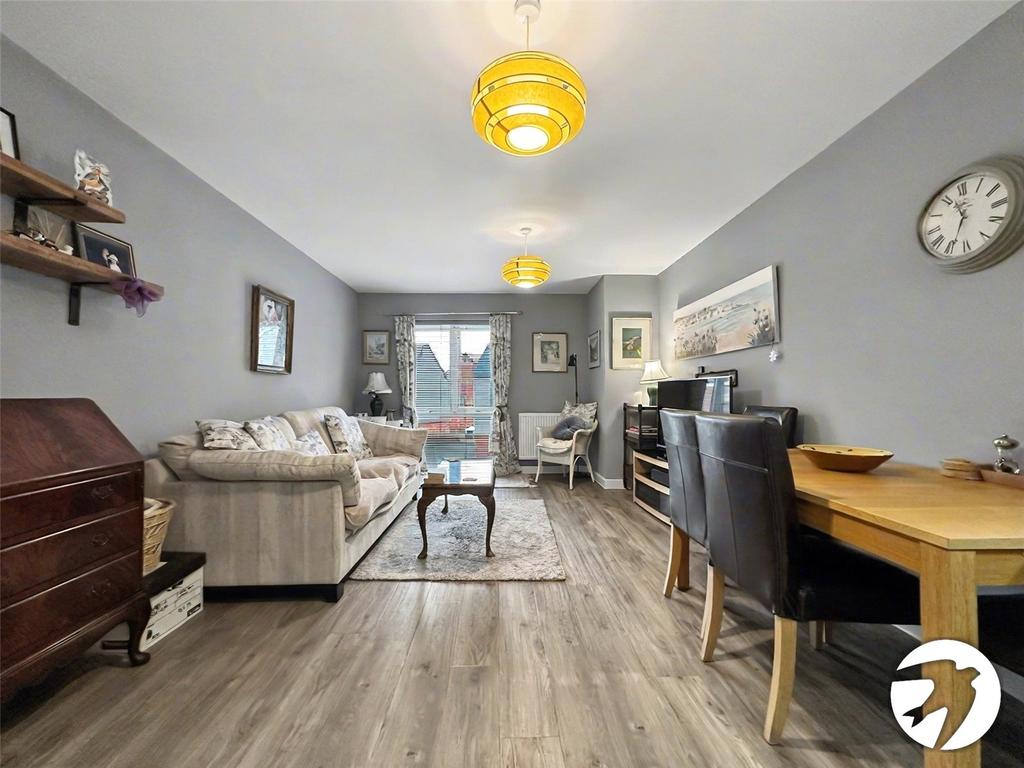 Lounge/Kitchen