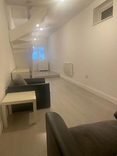 2 bedroom flat to rent, Castleview Gardens, Ilford