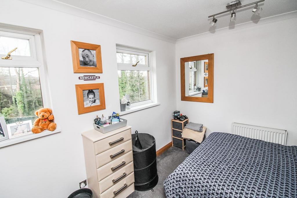 Bedroom One Pic 3.