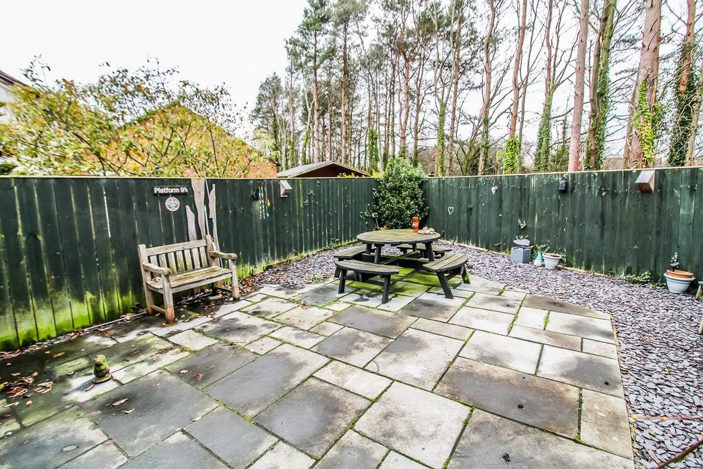 Rear Garden Pic 2.
