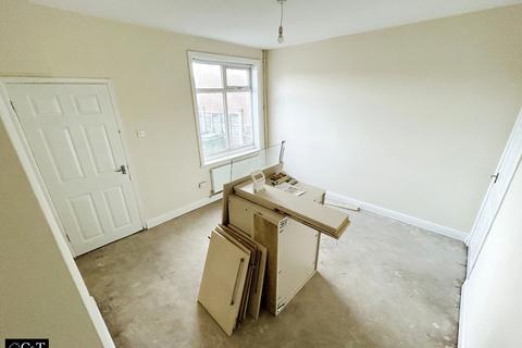 3 bedroom semi-detached house to rent, Halesowen Road, Netherton, Dudley