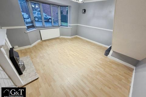 2 bedroom semi-detached house to rent, Willetts Way, Cradley Heath