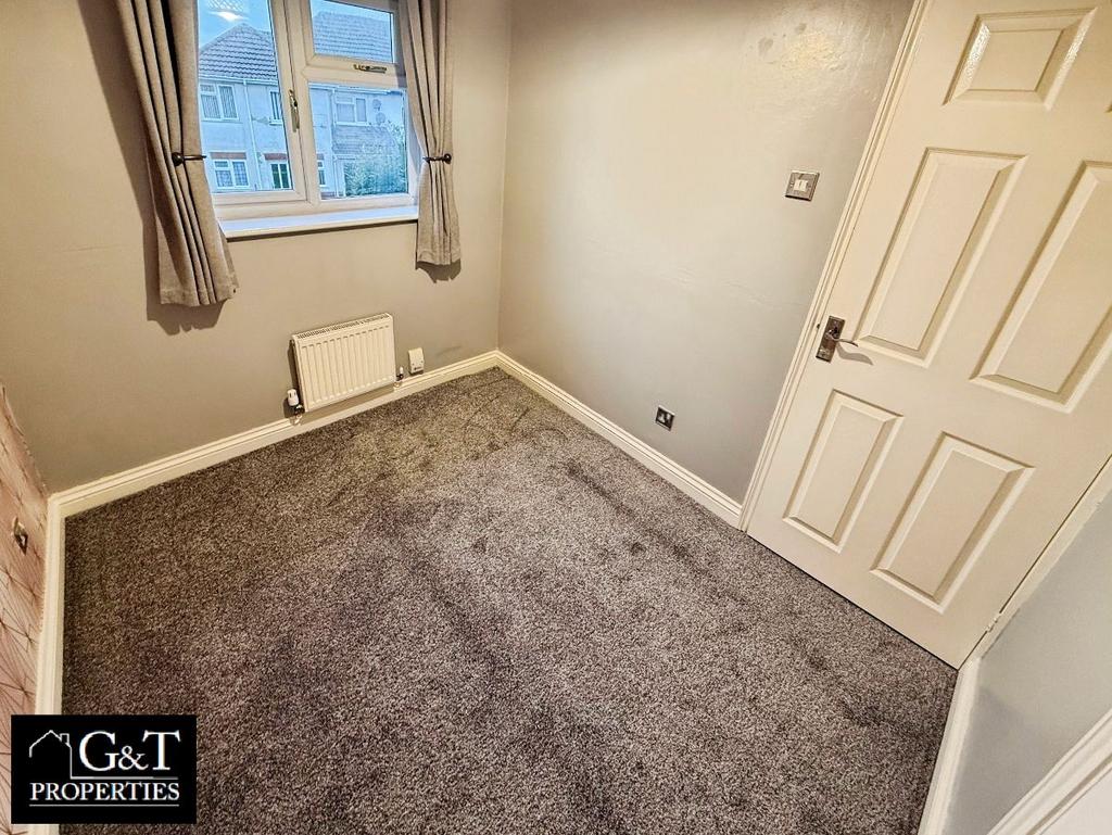 2nd Bedroom