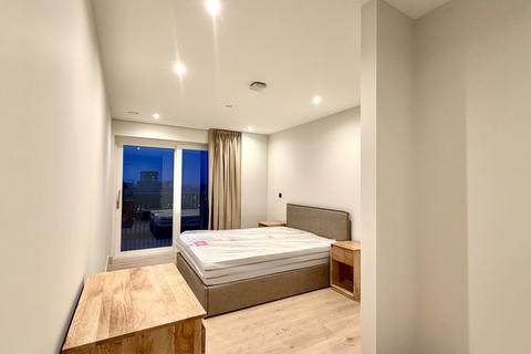 3 bedroom flat to rent, Caversham Road