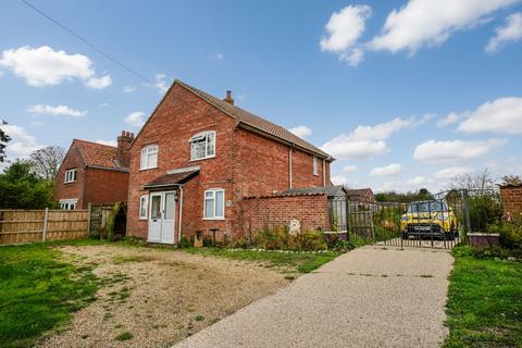 3 bedroom detached house for sale, Mundesley Road, Paston, NR28