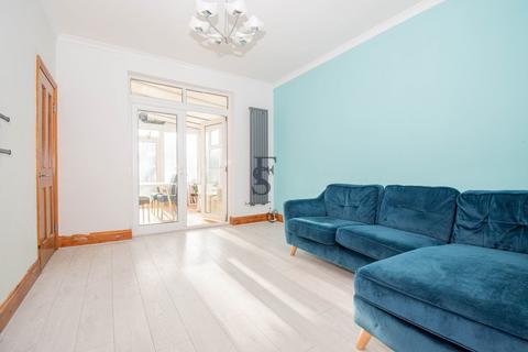3 bedroom semi-detached house for sale, Saltersford Road, Leicester