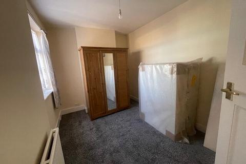 undefined, 91 TAMWORTH LANE CR4 MITCHAM EASTFIELDS