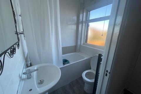 undefined, 91 TAMWORTH LANE CR4 MITCHAM EASTFIELDS