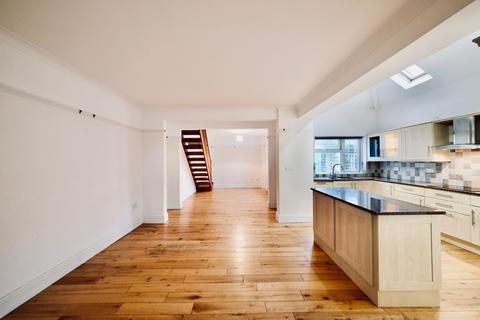 undefined, Porthleven, Helston TR13