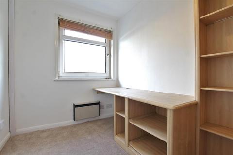 3 bedroom terraced house to rent, Spencer Road, Isleworth, TW7