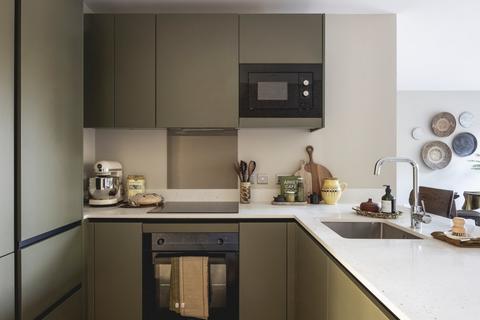 3 bedroom flat to rent, Renshaw's Yard, Staines TW18