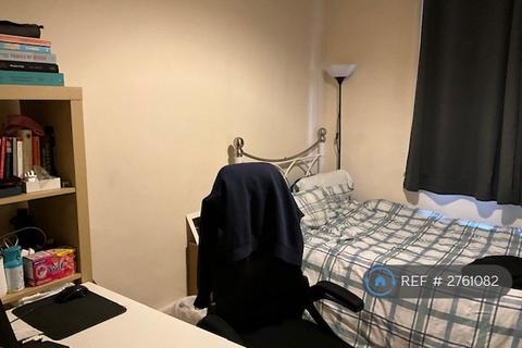 5 bedroom terraced house to rent, Searles Road, London, SE1