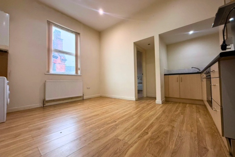 2 bedroom flat to rent, Flat B, 56 Hazelwell Street, Birmingham, B30 2JS