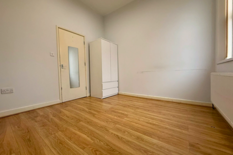 2 bedroom flat to rent, Flat B, 56 Hazelwell Street, Birmingham, B30 2JS